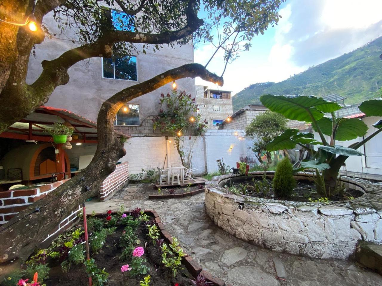 Garden House Hostal Baños Buitenkant foto