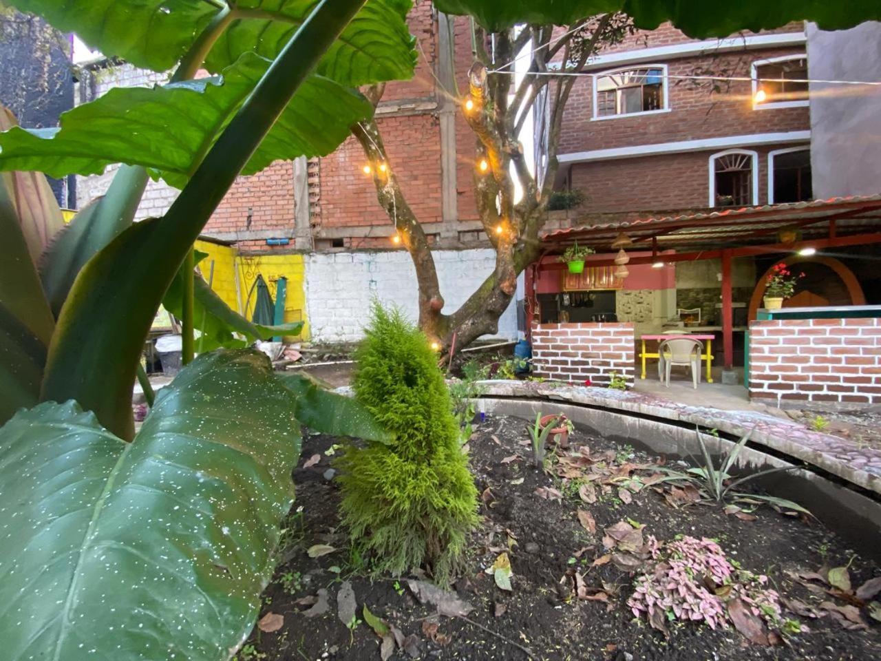 Garden House Hostal Baños Buitenkant foto