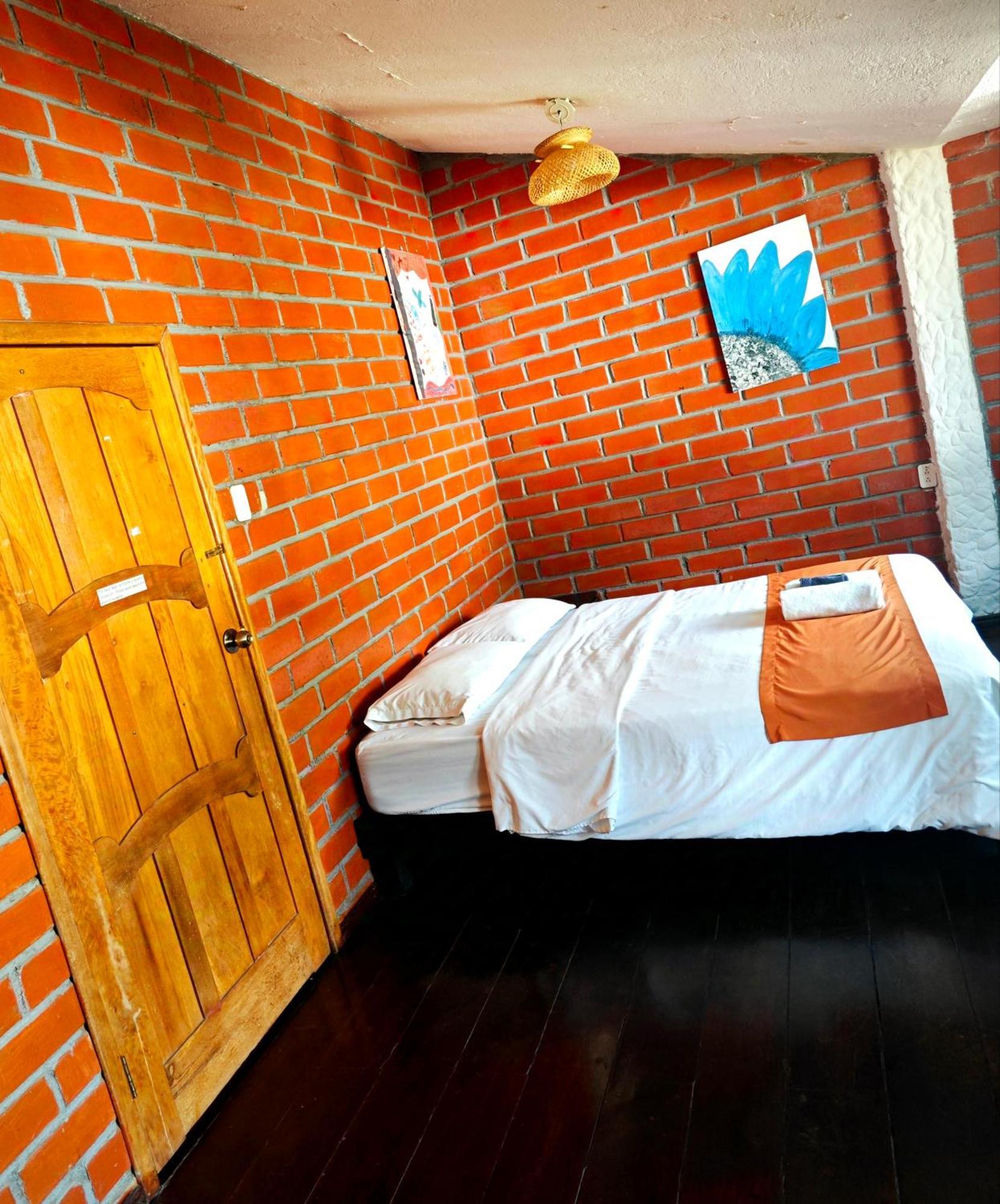 Garden House Hostal Baños Buitenkant foto