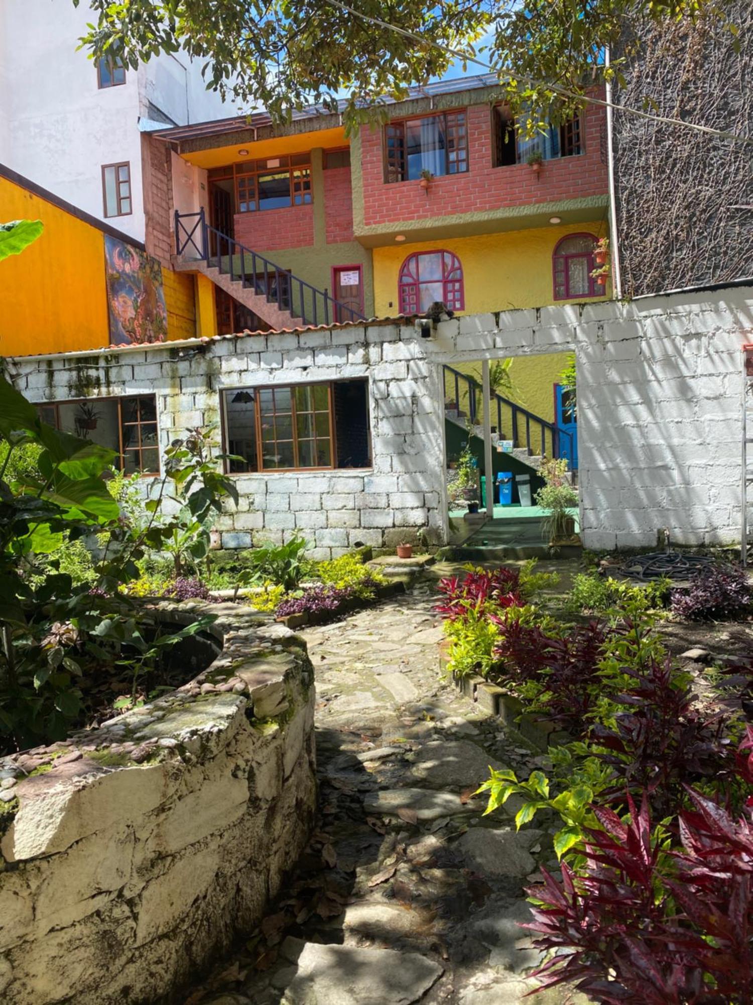 Garden House Hostal Baños Buitenkant foto